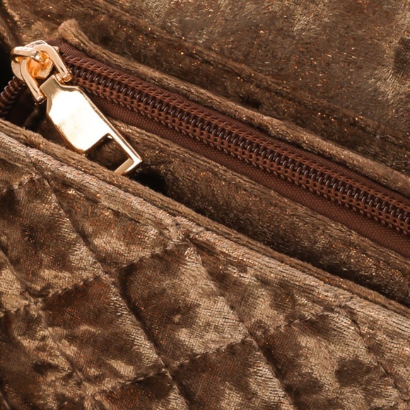CLASSIC QUILTED VELVET SHOULDER BAG mocha - Picture 7 of 8